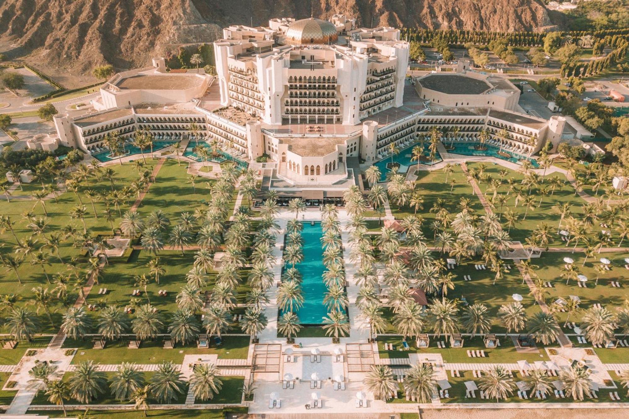 Al Bustan Palace, A Ritz-Carlton Hotel Muscat Ngoại thất bức ảnh The Oberoi Dubai