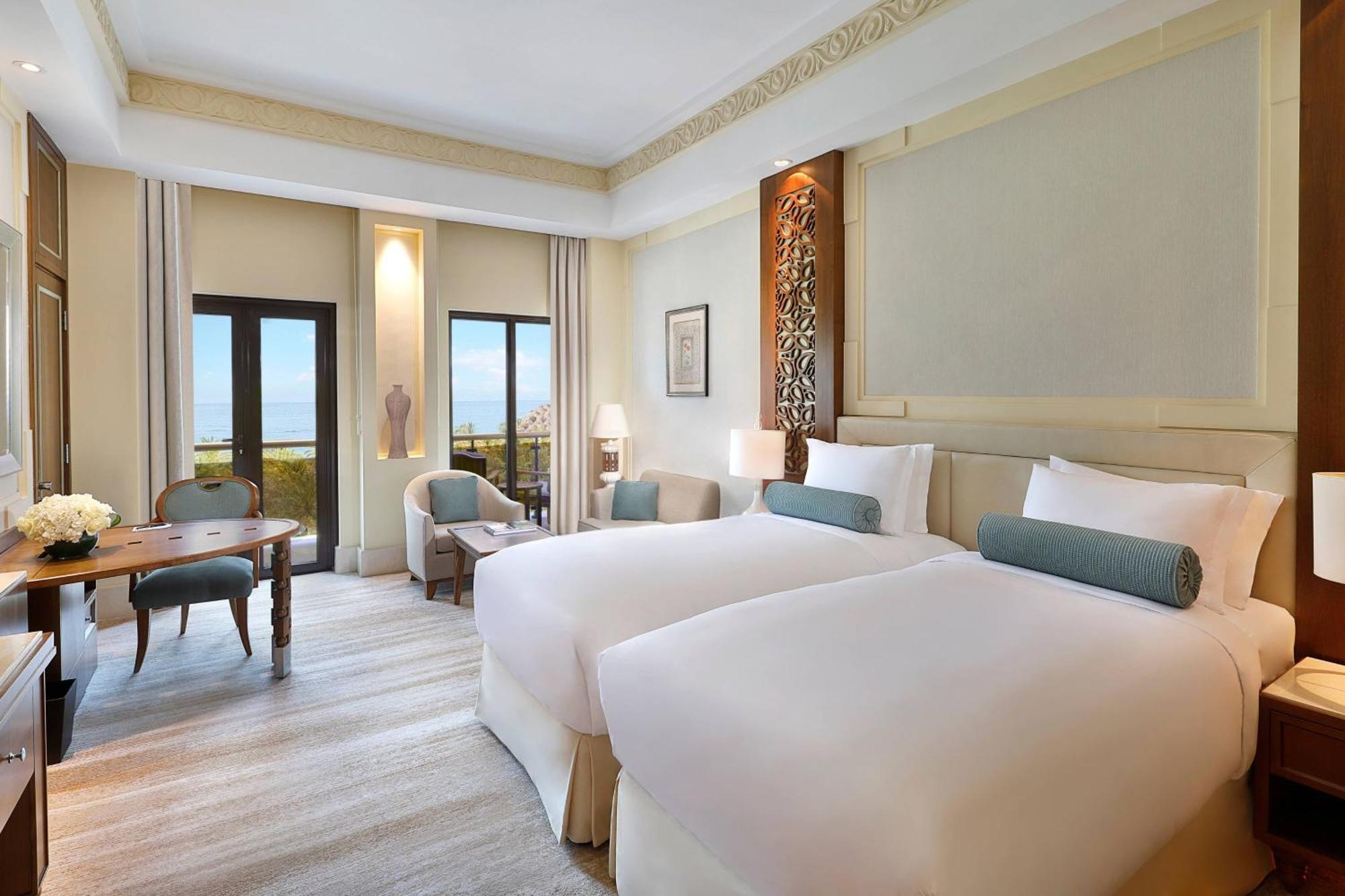 Al Bustan Palace, A Ritz-Carlton Hotel Muscat Ngoại thất bức ảnh Deluxe Room